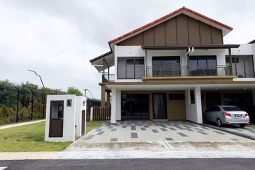 Setia Warisan Tropika