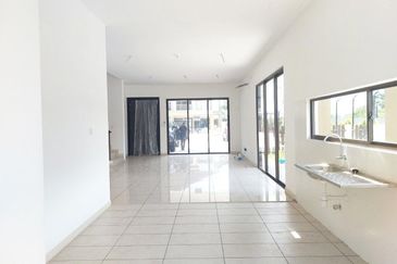 Setia Warisan Tropika