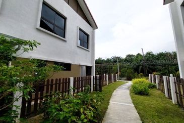 Setia Warisan Tropika