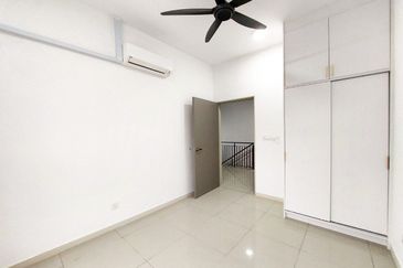 Setia Warisan Tropika (Belladonna)