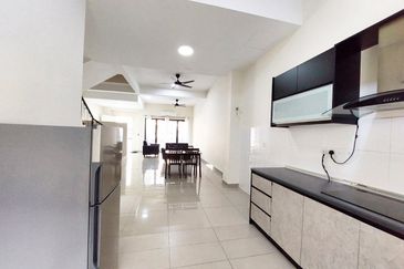 Monet Springtime @ Sunsuria City