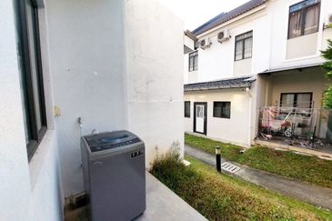 Monet Springtime @ Sunsuria City