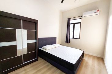 Monet Springtime @ Sunsuria City