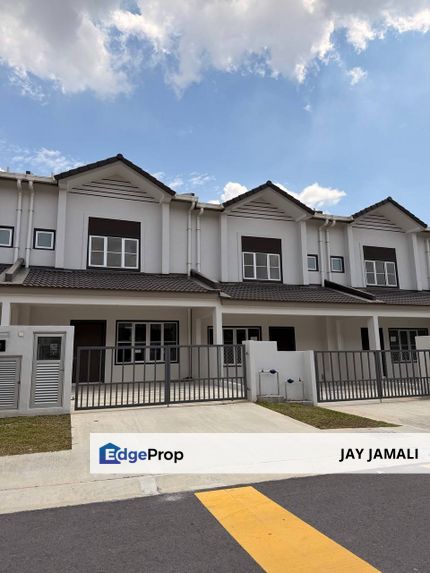 Double-Storey Terrace @ M Senyumia, Salak Tinggi, Dekat KLIA dengan kitchen cabinet tersedia FOR RENT, Selangor, Sepang