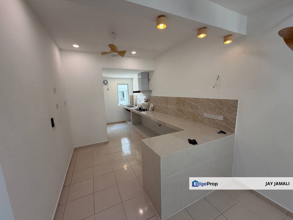 Double-Storey Terrace @ M Senyumia, Salak Tinggi, Dekat KLIA dengan kitchen cabinet tersedia FOR RENT, Selangor, Sepang