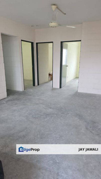 PANGSAPURI TERATAI, DEKAT SEKOLAH, MURAH, END UNIT, BUKIT SUBANG U16 FOR SALE, Selangor, Bukit Subang