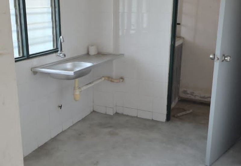 Pangsapuri Teratai, Bukit Subang