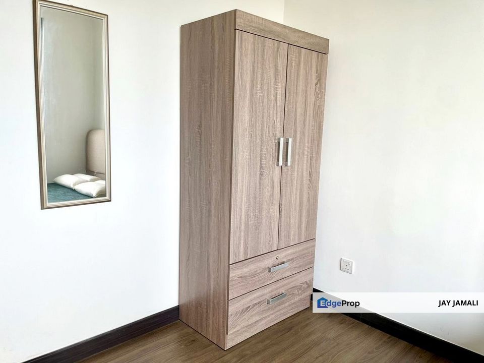 Facing Swimming Pool & Golf Course Partial Furnished Vista Bangi Level 24 Kajang FOR RENT, Selangor, Kajang