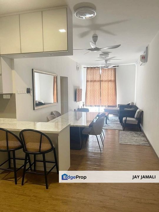 FULLY FURNISHED, MORE THAN 1000sqft Lakefront Homes Level 25 Cyberjaya FOR RENT , Selangor, Cyberjaya