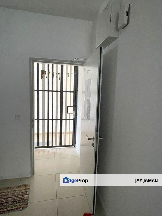 Lake View, Almost Fully Furnished, New Unit Casa Embun, Cybersouth For Rent, Selangor, Sepang