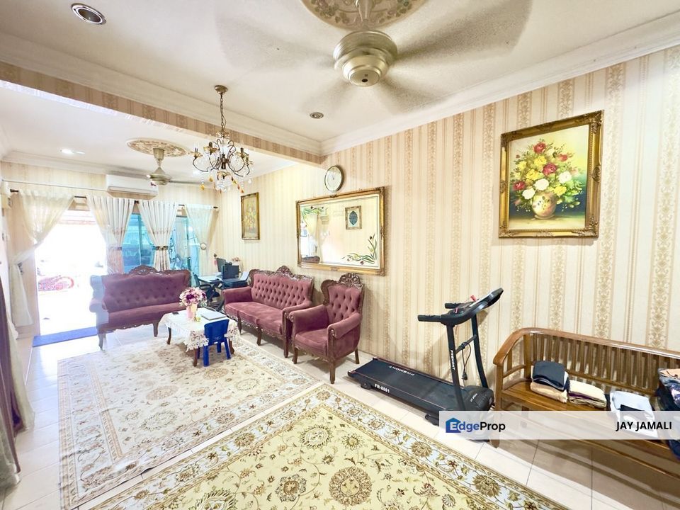 RENOVATED & EXTENDED Single Storey Terrace For Sale at Taman Kembara 3, Rantau Panjang, Klang, Selangor, Klang