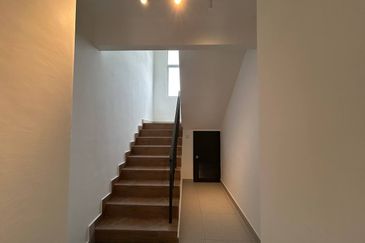 Projek Terbaharu Landed bawah 400K, Harga Mampu Milik untuk keluarga muda berhampiran dengan KLIA. Booking hanya RM300K