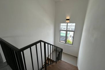 Projek Terbaharu Landed bawah 400K, Harga Mampu Milik untuk keluarga muda berhampiran dengan KLIA. Booking hanya RM300K