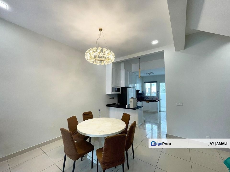 Fully Furnished 2.5 Storey Terrace @ Seni Residence Sunsuria City | Near Xiamen University & ERL | Gated Guarded, Selangor, Sepang