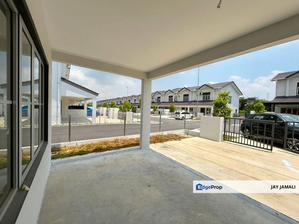 FOR RENT: Double Storey Terrace (End Lot) @ M Senyumia, Sepang, Selangor, Sepang