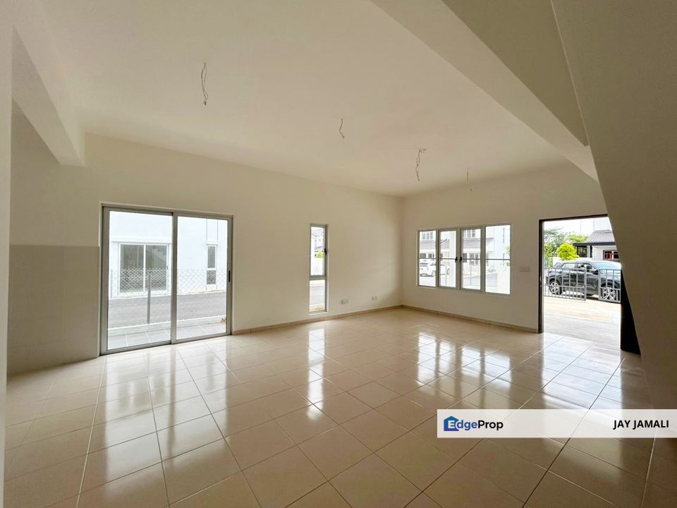 FOR RENT: Double Storey Terrace (End Lot) @ M Senyumia, Sepang, Selangor, Sepang