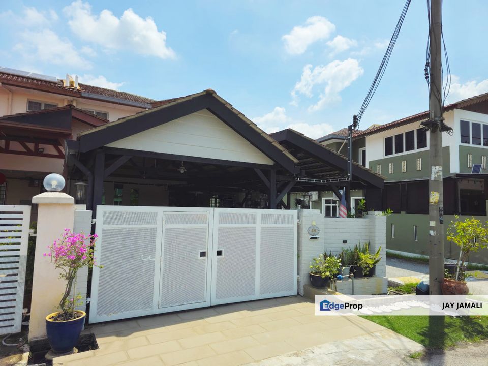 RARE END LOT! Renovated 2-Storey Terrace Facing Playground @ Taman Putra Perdana, Puchong | RM670K (Nego), Selangor, Puchong