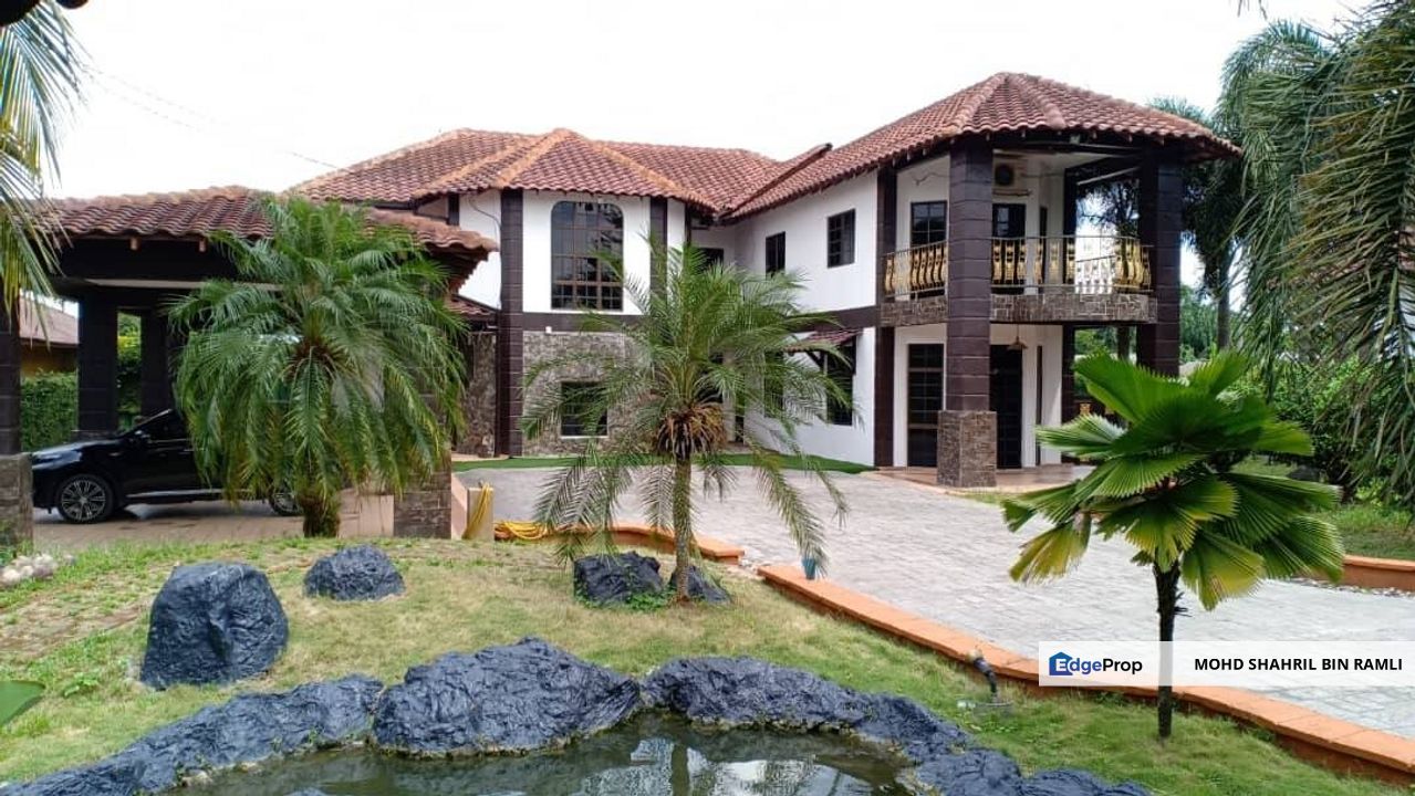 Private Pool Bungalow with Huge Land for Sale, Selangor, Sungai Buloh