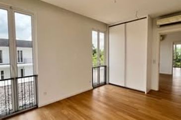 Emerald Bay @ Puteri harbour