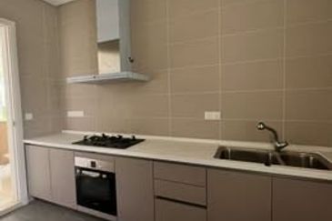 Emerald Bay @ Puteri harbour