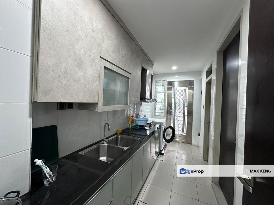 East Ledang Harmony Park Double Storey Superlink 28x75 Renovated Furnished G&G, Johor, East Ledang