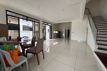 The Canal Garden South, Horizon Hills