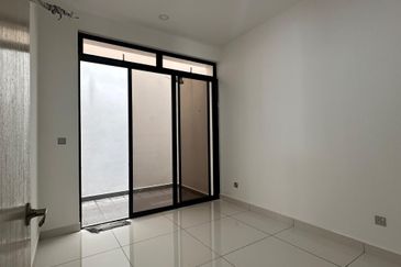 The Canal Garden South, Horizon Hills