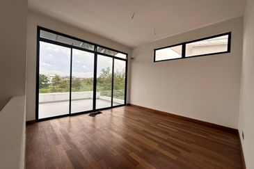 The Canal Garden South, Horizon Hills