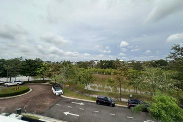 The Canal Garden South, Horizon Hills