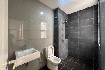 The Canal Garden South, Horizon Hills