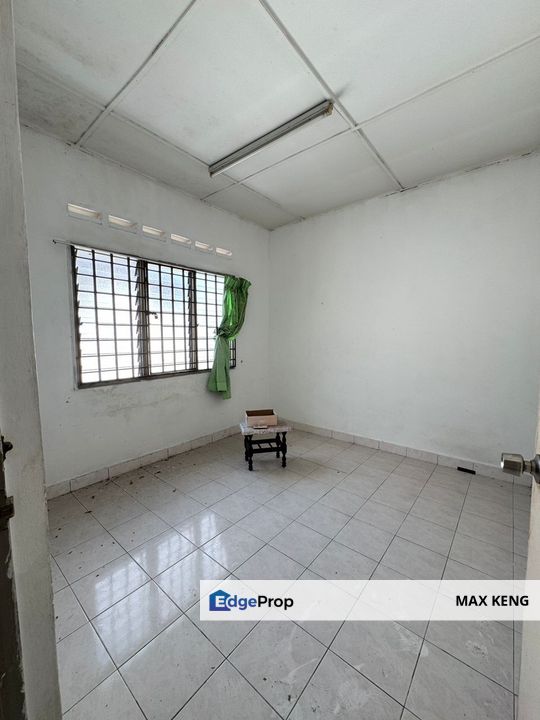 Full Loan Selesa Puteri Condominium Bandar Selesa Jaya Highest Floor Original Unit G&G, Johor, Skudai