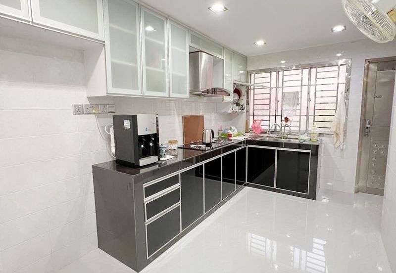 Taman Sutera Perling