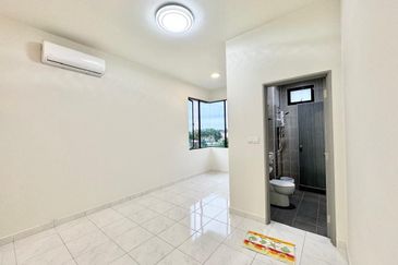 Desa Palma, Nasa City