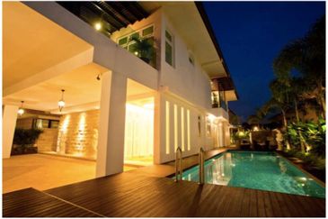 Horizon Hills Golf West Double Storey Link Bungalow Corner Fully Renovated Swimming Pool G&G