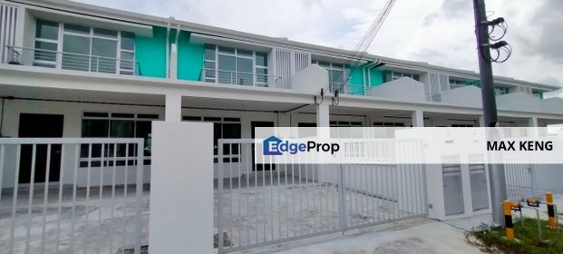 Pulai Mutiara Dahlia Double Storey Terrace 18x65 Original Unit, Johor, 