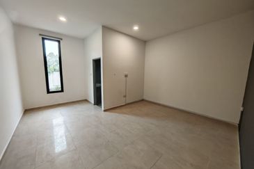 The Country Residency