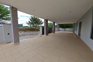 The Country Residency