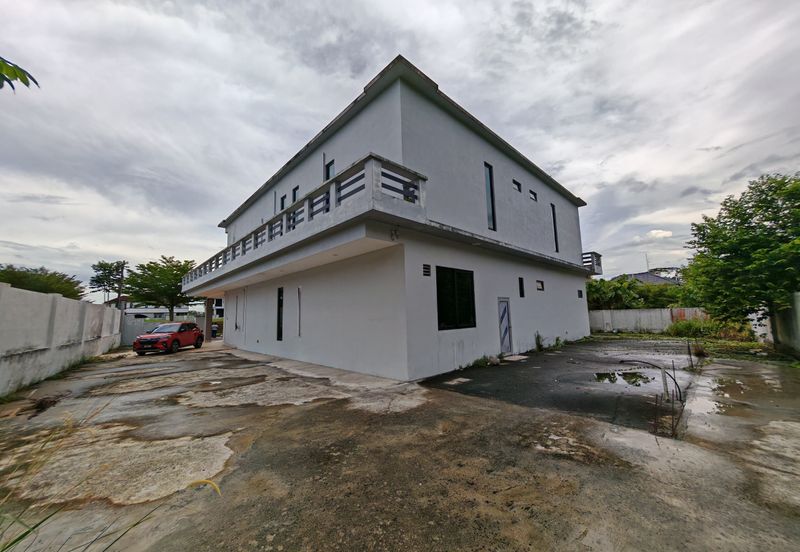 The Country Residency