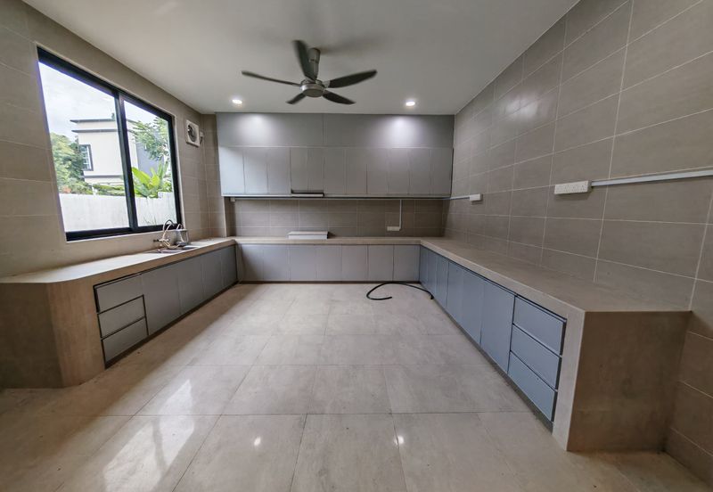 The Country Residency