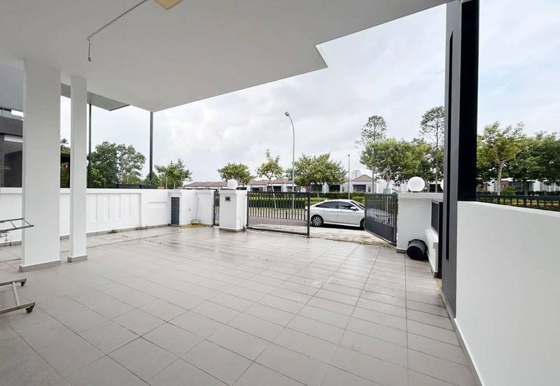 Garden Villa @ Bukit Indah 2