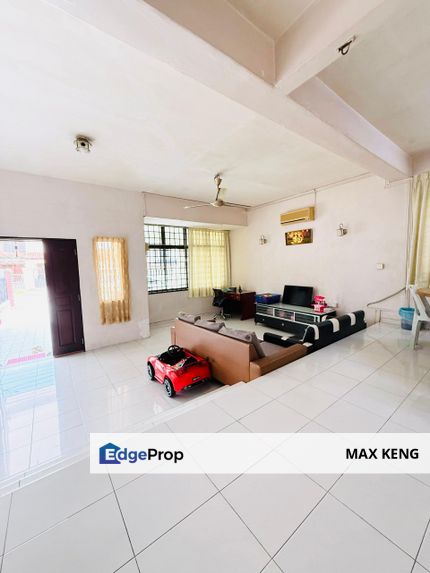 JB Town Taman Pelangi Jalan Hijau Muda Double Storey Endlot 32x80 Renovated Furnished, Johor, Johor Bahru