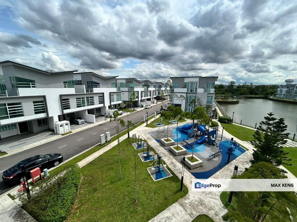 D'Lagoon Villa Taman Seri Austin 3 Storey Endlot 30x55 Facing Lakeview Clubhouse G&G, Johor, Johor Bahru