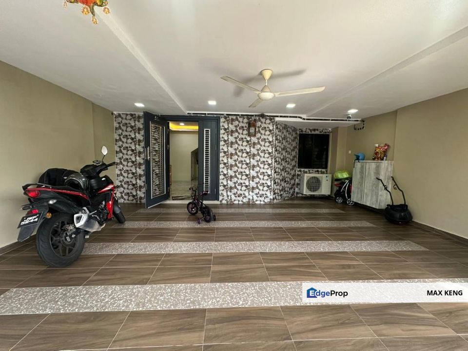Bandar Indahpura Kulai Jalan Teratai Double Storey 22x70 Fully Renovated Unblock View, Johor, Kulai