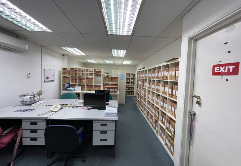 Adjoining 4.5 Storey Shop office for sale at Jalan Ipoh