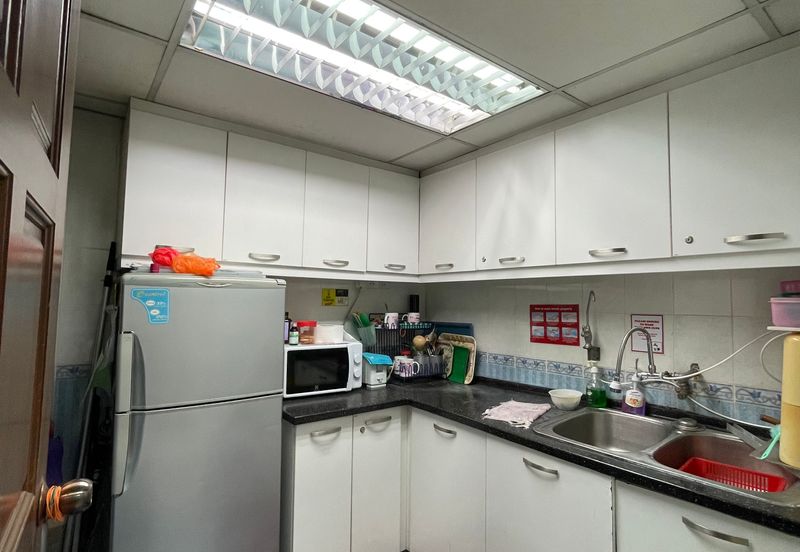 Adjoining 4.5 Storey Shop office for sale at Jalan Ipoh