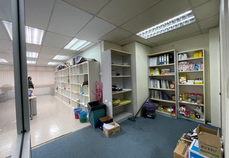 Adjoining 4.5 Storey Shop office for sale at Jalan Ipoh