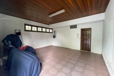 Bukit Pantai (Pantai Hill)