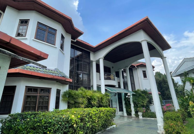 Bukit Pantai (Pantai Hill)