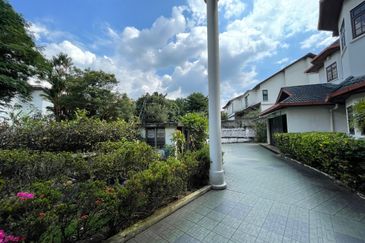 Bukit Pantai (Pantai Hill)