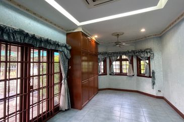 Bukit Pantai (Pantai Hill)